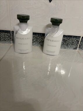 Bulgari White Bottles with Dark Green Caps Travel Set